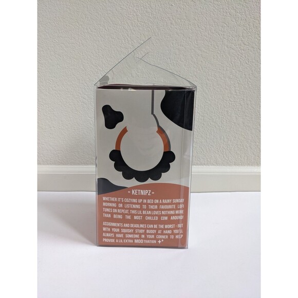Ketnipz #5 LoFi Girl Cow Plush "Bean" with Original Display Box Limited Edition - Picture 11 of 14